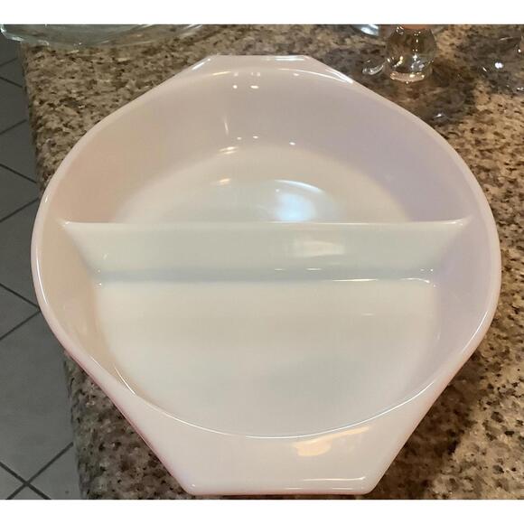 Vintage Pyrex Pink Daisy Divided Casserole Dish - Picture 3 of 9
